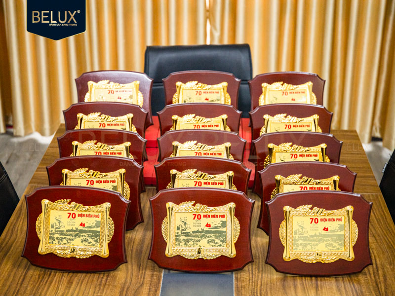 Lô tranh&nbsp;70 năm Điện Biên Phủ 29x22cm bằng đồng thiết kế theo yêu cầu